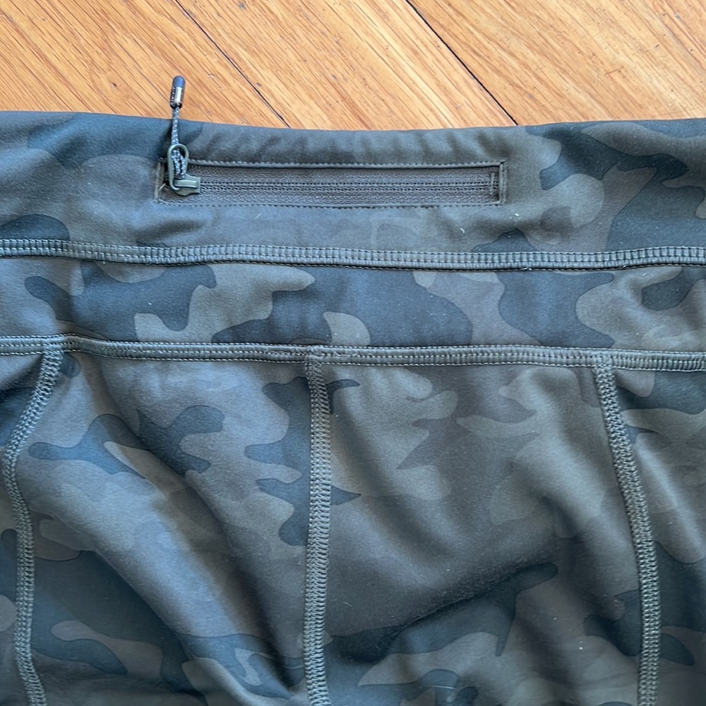 Lululemon Camo Leggings - Picture 4 of 4
